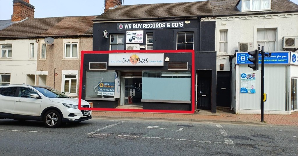 65 Midland Road, Wellingborough, Northamptonshire, NN8 1HF