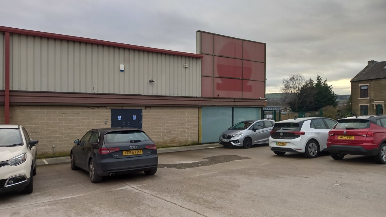 Unit 4, Four Lanes Business Park, Cemetery Road, Bradford, West