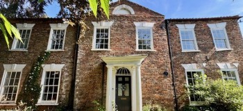 Rose Villa   front