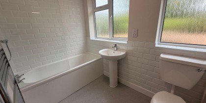4 Vic 6 Bathroom