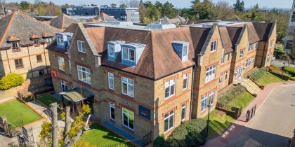 b3ef86ae a954 487b b05d dfc5bea00a2e_web