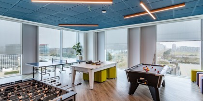 bc8d7638 e64d 44b9 99fd 2e2faa81a3fa_web