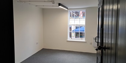 a0d98e54 f774 4f63 84bb 3fe5394e58fb_web