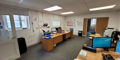 3e274e42 363e 4173 bde3 2b5b4f38d402