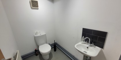 168d93db 536e 419d ba8d 3e95dcd28d4e