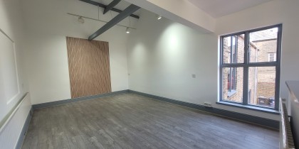 8c4fb7f6 fab1 47b2 bbcf 1ce58dacb01d