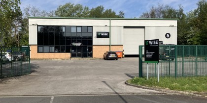 9dd0db65 047d 4def a1c4 b4d85b8bf78e