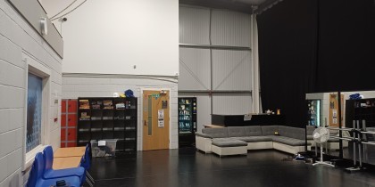 32cb0b06 fffe 43d8 b225 3500909929ec