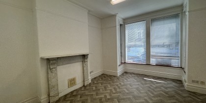 ad95f9a5 dc2f 4225 97d8 8c386046ed58