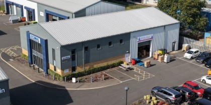 59e9572b b5f0 4abb abde de88570a0df7