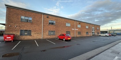 8499c1a9 68f6 46b4 a5f4 9ab004463384_web