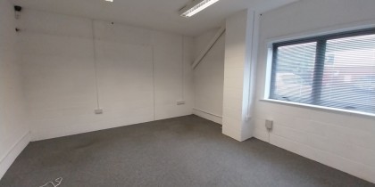 ce76e80e 2fd1 43d2 bd45 59fb4a839caa_web