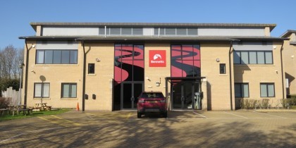 193ce380 f000 4482 a737 a7a32f9ab934_web