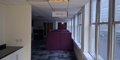 d06f5b9e 3037 4128 813c bf0f8ba651dd_web