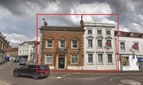 00827330 7d7e 4311 8a42 b67094e27fa8_web