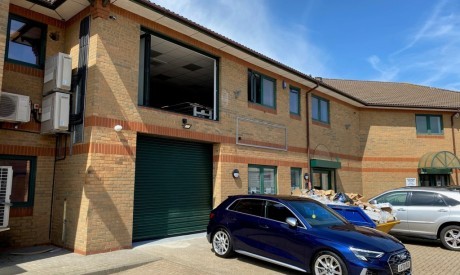 03c717bc c9b7 40d5 b7a6 0a26ca997f4d_web