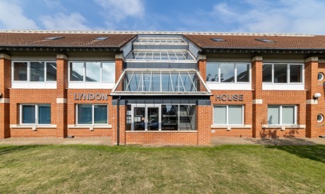 8b76c6d0 23a9 459d 9aef 72435fe8a745_web