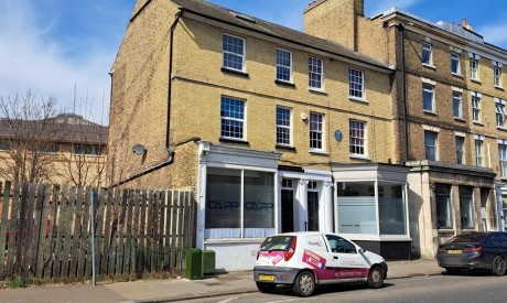 93e004fb b066 4880 a795 7da833dc8ad8_web