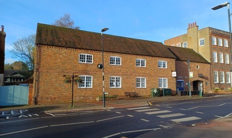 51fe0fe4 b14c 4304 9f6e 3c7885c89911_web