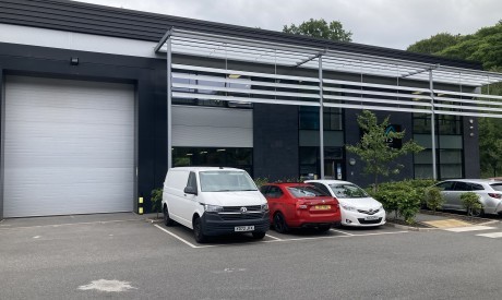 e50b671d 9065 4b1b b45e 6c2a870d6127