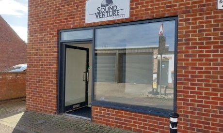 cb0eeae0 bbaa 4d17 85d1 a87ee6b42d05