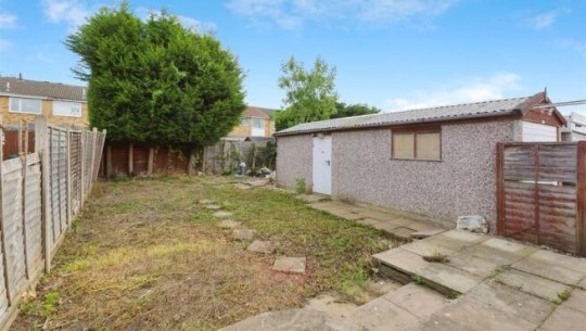 Property Auctions   38 College Road   back garden