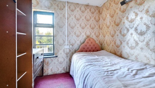 109 Main Street, Burton Joyce, Nottingham NG14 5EG   bedroom