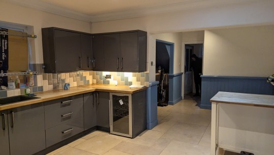 39 Willow Avenue   kitchen