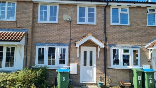 8 Crocus Drive, Aylesbury   front