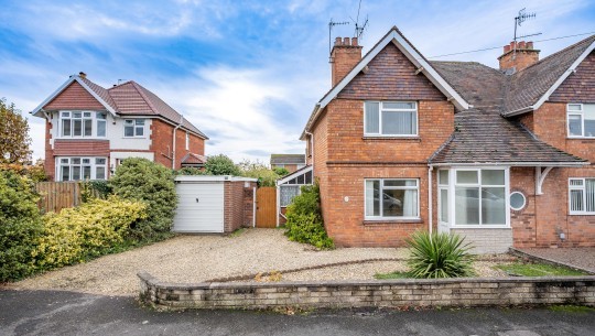 Property Auctions   20 Holly Road   external