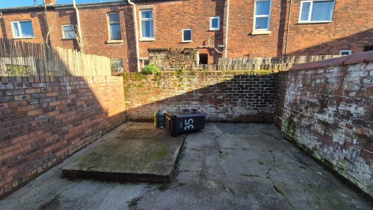 Property Auctions   35 Arkwright Road   back garden