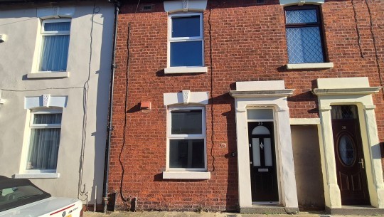 Property Auctions   35 Arkwright Road   external