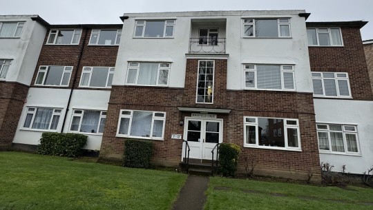BTGEPA   9 Masefield Court, 16 Lovelace Road, Surbiton KT6 6NH   front