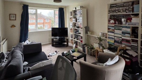 BTGEPA   9 Masefield Court, 16 Lovelace Road, Surbiton KT6 6NH   sitting room