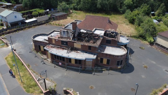 BTGEPA   Former Rockingham Arms Public House , Studfall Avenue, Corby, Northamptonshire NN17 1LQ   drone