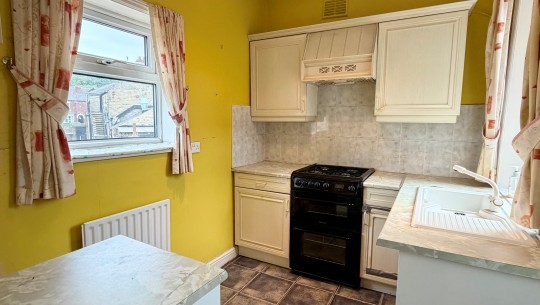 BTGEPA   1 Bromwich Road, Woodseats, Sheffield, South Yorkshire S8 0GF   kitchen
