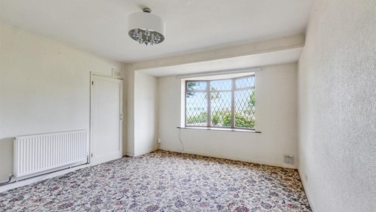 BTGEPA   111 Birchover Road, Nottingham NG8 4BW   room