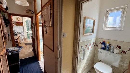 BTGEPA   38 Shirlock Road, London NW3 2HS   hallway