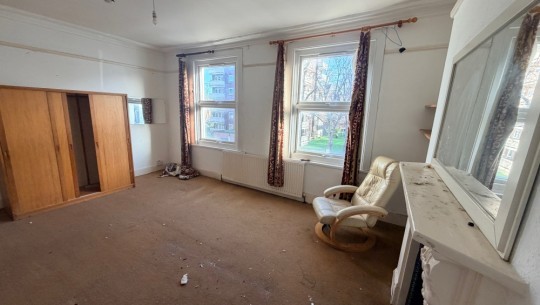 27 St  Thomas Road   bedroom