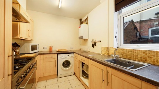 BTGEPA   6 Longley Road   kitchen