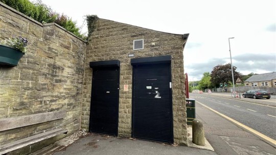 BTGEPA   Public Conveniences, Ripponden   left