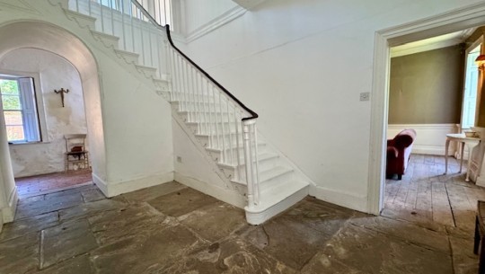 Rose Villa   entrance hall
