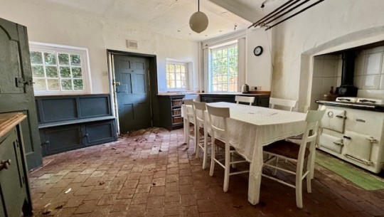 Rose Villa   kitchen