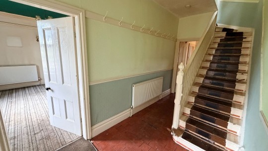 BTGEPA   The Crossings 194 Moorgreen   hallway