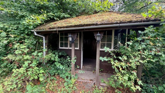 BTGEPA   The Crossings 194 Moorgreen   summer house