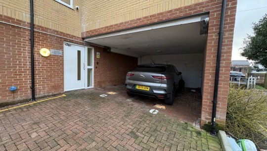 e73e3c34 2a84 41c7 9039 684602589e9f_web