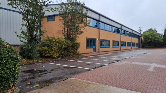 Unit 8 Acre Road, Reading (2)