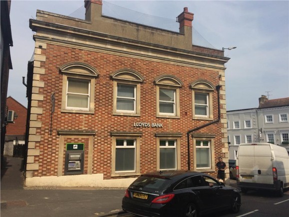 c831b6a1 8a2d 4807 aa7d fce3c817cec9_web