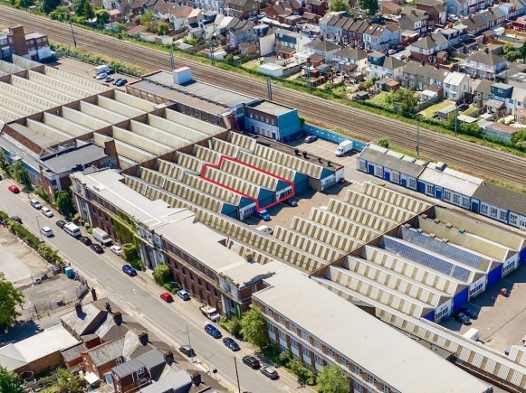 f83f5e9b 52f8 4796 90f8 29b284d89dc2_web