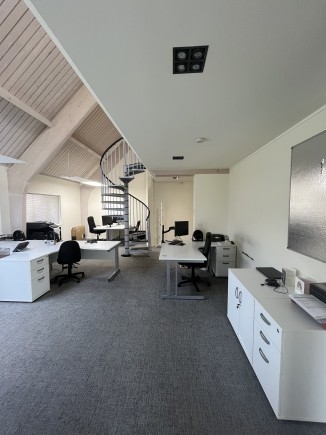 b982e700 4e30 44e1 badd 80103b8d73bc